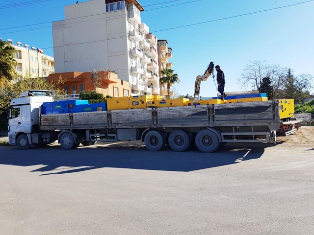 Jeneratör Sevkiyatı - Kabinli jeneratörün tır ile sahaya sevki